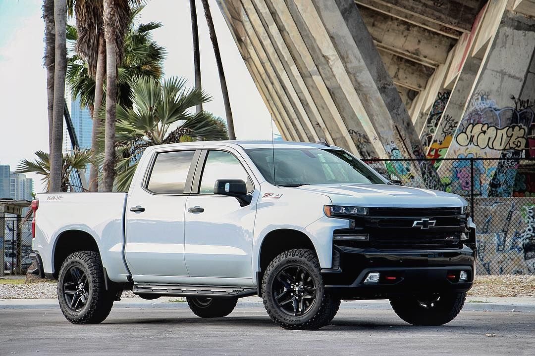Revolutionizing Performance: 2023 Chevrolet Silverado 1500 Dominates the Road with Unstoppable Power